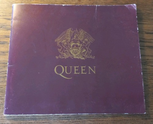 Queen box tricks - -, of