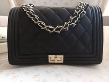 Schultertasche Timeless