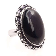 Schwarzer Onyx Edelstein