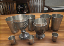 Antike Zinnbecher-Zinkbecher Sammlung mit maritimen Motiven