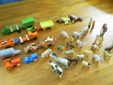 Konvolut Holzspielzeug DDR Tiere Traktor