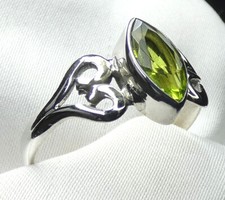 Ring 925 Silber Herzen mit Navette Peridot - Olivin in ver. Größen von 52 - 60