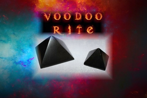 Schungit pyramide klein oder - **schungit-pyramide,