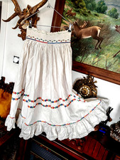 Antiker Rock Trachten Rock Ungarn/Rumänien 1920-1930 Leinen Handbestickt Spitze