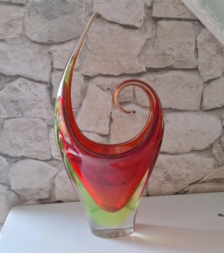 Vase aus rotem und - , gelbem