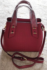 Handtasche, Henkeltasche, stabile Reißverschlüsse, extra Schultergurt, Rot