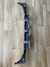 BMW E91 320d - Halter Führung Stoßstange hinten mitte 7127720 2009