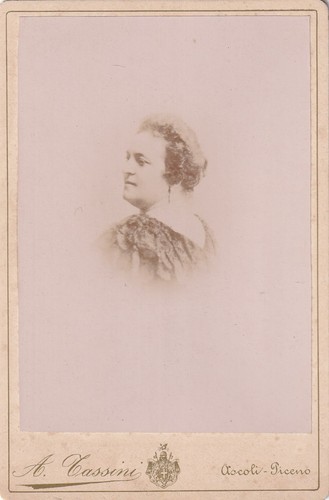 Tassini kab damenportrait - tassini,