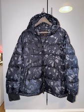 Woolrich Daunenjacke mit Kapuze in Camouflage, Gr. XL, gut mit Gebrauchsspuren