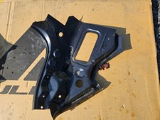 VW Golf 8 Variant Heckblech