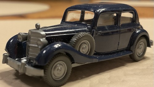 Wiking mercedes 260 1 - wiking,