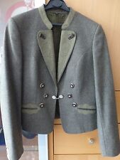 Schickes Lodenkostüm mit