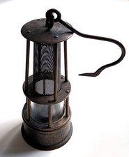 alte GRUBENLAMPE Bergbaulampe Bergmannslampe Eisen Messing 21 cm Harz