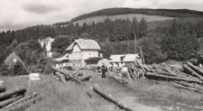 114/653 FOTO IM AK FORMAT - SÄGEWERK HOLZ ARBEITER NATURIDYLL