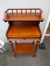 kleiner süßer Beistelltisch / Beistellregal braun mit Schublade (ca. 91 cm hoch)