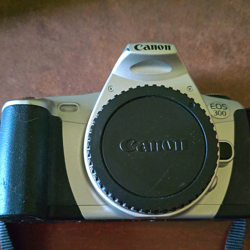 Canon eos 300 slr - canon,