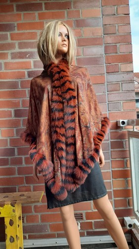 Federleichtes lambswool cape - lambswool,