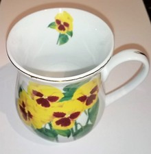 Kaffee Tee Tasse Eva d‘Arley feines Porzellan gelbes Stiefmütterchen, goldrand