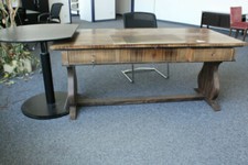 Gründerzeit Schreibtisch