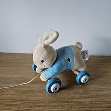 Peter Hase Nachziehspielzeug Plüsch auf Holzrädern