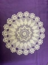 Altes DDR Häkeldeckchen