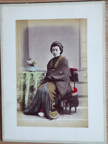 Geisha sitzend bild 9 - bild, 9,5