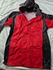 Moorhead Regenjacke – Größe 152 – Rot/Schwarz – top Zustand