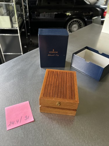 Corum holzbox admiral cup - corum, admiral's