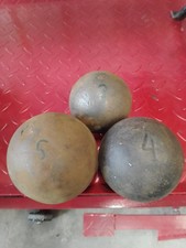Stahlkugeln Eisenkugeln Metallkugeln Kugelstoßen 5, 4, 3 Kilo Vintage Deko Antik