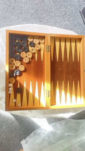 Schlichtes backgammon spiel - backgammon, im