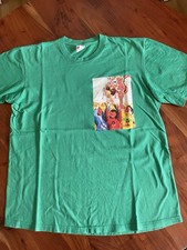 SUPREME TEE  SIZE  LARGE USED