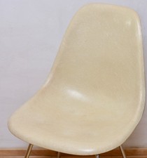 Eames Fiberglas sidechair Herman Miller Summit plastics USA