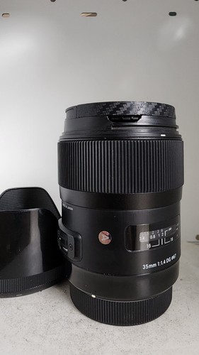 Sigma objektiv f 1 - objektiv, f/1,4