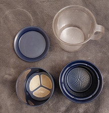 Tupperware transparente Tasse mit GOLDFILTER für KAFFEE/TEE  350ml Indigoblau