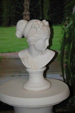 Schöne Statue Dame Büste