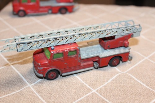 Siku mercedes benz metz - mercedes-benz, dl30h