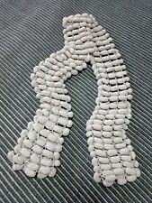 Schal kuschelig Pomponwolle grau