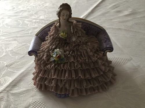 Porzellan figur frau auf - porzellan-figur, "frau