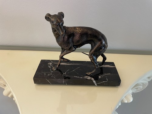 Windhund auf marmorsockel deko - windhund,