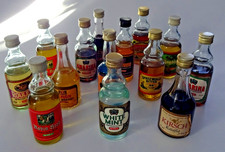 DDR Kellerfund 14 Mini Schnäpse vom KONSUM Spirituosenwerk Allstedt ungeöffnet