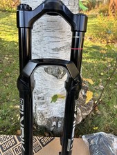 Rock Shox Lyrik Ultimate 3.0 29 140mm Boost 15x110 44mm Offset Schwarz