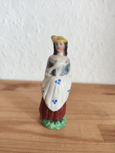 Frauenfigur keramik porzellan - keramik,