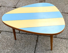 Blumenhocker Nierentisch