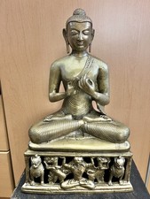 Buddha-Statue Vairocana aus