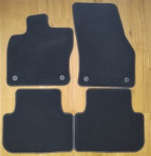 *** Original VW Velours Fußmatten für VW Golf Sportsvan * 4er Set ***