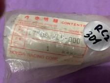 Kraftstoffpumpenabdeckung HRC 17509-NL5-000  Honda RVF750AR  RC2-301 .