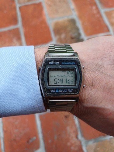 Seiko quartz chronograph lcd - seiko,