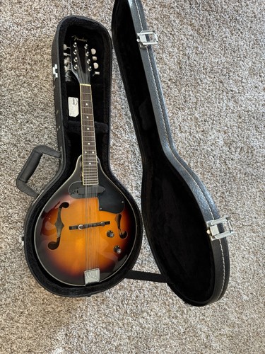 Selling fender mandolin - selling,