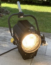 Stufenlinse 2kW Rank Strand Castor Bambino Quartzcolor Filmscheinwerfer