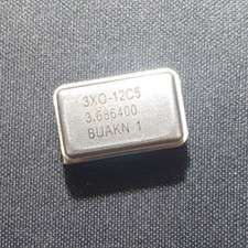 3XO-12C5  3.6864 MHz Quarzoszillator DIL14